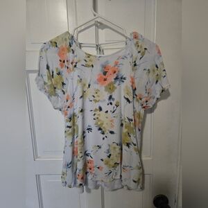 Women’s White Floral Short Sleeve Top - Lightweight Summer Tee